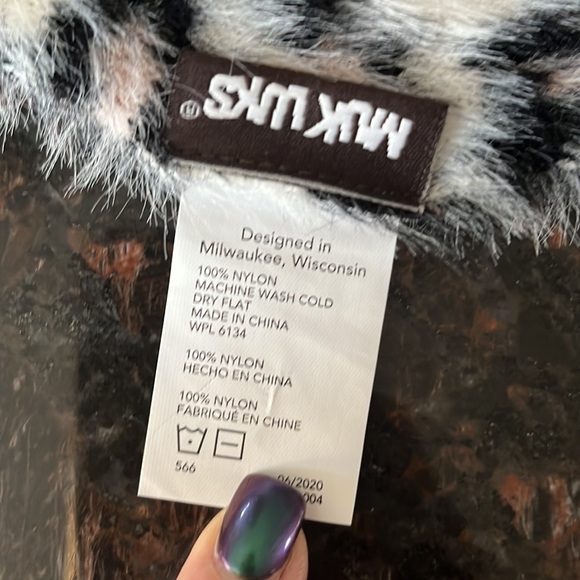 Muk Luks Women’s Leopard Print Neckwear Faux Fur Scarf OSFM - Picture 9 of 10